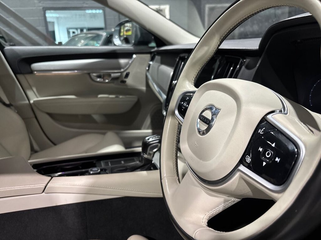 USED 2020 M VOLVO V90 Cross Country 2.0 T5 Plus Estate 5dr Petrol Auto AWD Euro 6 (s/s) (250 ps) PANORAMIC ROOF|360 CAMERA