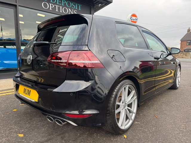 2015 VOLKSWAGEN GOLF 2015 2.0 TSI BlueMotion Tech R Hatchback 3dr Petrol Manual 4Motion Euro 6 (s/s) (300 ps) * HUGE SPEC LIST * 18 PRETORIA ALLOY WHEELS * RACE CLOTH SEATS * BLUE AMBIENT LIGHTING PACK * TINTED REAR GLASS * 2-ZONE CLIMATE CONTROL * DEEP BLACK * FRONT + REAR PARKING SENSORS * CARBON DECORATIVE INSERTS * BLUETOOTH * 6.5" DISPLAY * DAB * STUNNING THROUGHOUT * - Photo 6