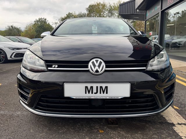 2015 VOLKSWAGEN GOLF 2015 2.0 TSI BlueMotion Tech R Hatchback 3dr Petrol Manual 4Motion Euro 6 (s/s) (300 ps) * HUGE SPEC LIST * 18 PRETORIA ALLOY WHEELS * RACE CLOTH SEATS * BLUE AMBIENT LIGHTING PACK * TINTED REAR GLASS * 2-ZONE CLIMATE CONTROL * DEEP BLACK * FRONT + REAR PARKING SENSORS * CARBON DECORATIVE INSERTS * BLUETOOTH * 6.5" DISPLAY * DAB * STUNNING THROUGHOUT * - Photo 9