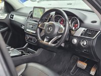 USED 2017 67 MERCEDES-BENZ GLE 3.0 GLE350d V6 AMG Line (Premium) SUV 5dr Diesel G-Tronic 4MATIC Euro 6 (s/s) (258 ps) THIS CAR COMES WITH 6 MONTHS WARRANTY , BREAKDOWN COVER & RECOVERY++  GREAT EXAMPLE OF AUTOMATIC 4 X 4 + APPLE CAR PLAY/ ANDRIOD AUTO + NAVIGATION SYSTEM + BLUETOOTH + DAB RADIO + USB CONNECTION + AUX CONNECTION + FRONT AND REAR PARKING SENSORS + REVERSING CAMERA + FULL  LEATHER TRIM  + FRONT HEATED SEATS + FRONT MEMORY SEATS + CRUISE CONTROL + CLIMATE CONTROL + PRIVACY GLASS + 20 INCH ALLOY WHEELS + COOLING SEATS DUAL PANAROMIC ROOF + SUNROOF SOUND SYSTEM + AUTO START STOP