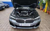 USED 2021 21 BMW 5 SERIES 2.0 520d MHT M Sport Saloon 4dr Diesel Hybrid Steptronic Euro 6 (s/s) (190 ps) SAT NAV LEATHER HEATED SEATS CRUISE CONTROL REAR VIEW CAMERA PARKING SENSORS 1 OWNER SERVICE HISTORY WARRANTY