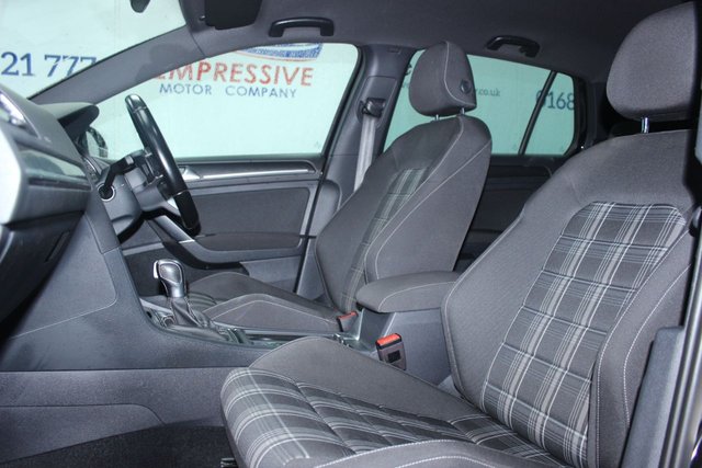 2019 VOLKSWAGEN GOLF - Photo 5