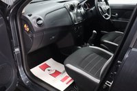 USED 2017 67 DACIA SANDERO STEPWAY 1.5 dCi Laureate Hatchback 5dr Diesel Manual Euro 6 (s/s) (90 ps) JUST SERVICED / LONG MOT / LOW INSURANCE GROUP MODEL