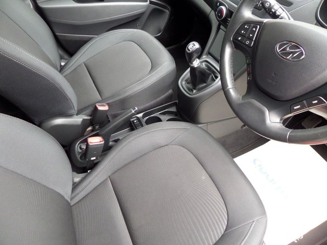 2019 HYUNDAI I10 - Photo 12