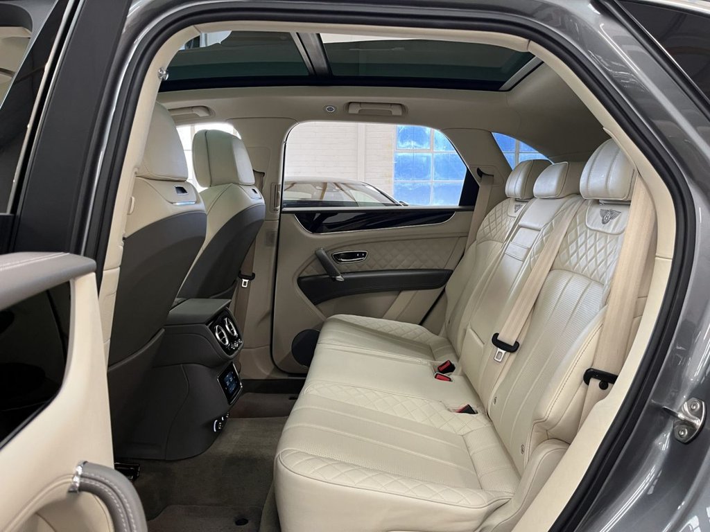 USED 2019 19 BENTLEY BENTAYGA 4.0 V8 SUV 5dr Petrol Auto 4WD Euro 6 (s/s) (550 ps)
