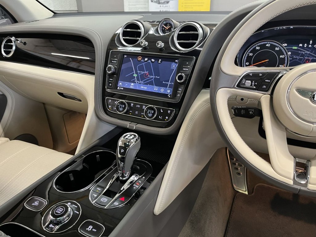USED 2019 19 BENTLEY BENTAYGA 4.0 V8 SUV 5dr Petrol Auto 4WD Euro 6 (s/s) (550 ps)
