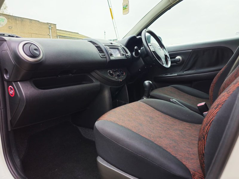 2009 Nissan Note in white — photo 17 of 28