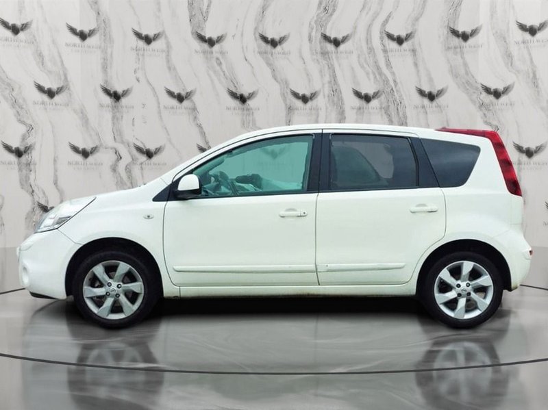 2009 Nissan Note in white — photo 12 of 28