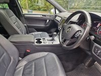 USED 2017 67 VOLKSWAGEN TOUAREG 3.0 TDI V6 R-Line SUV 5dr Diesel Tiptronic 4WD Euro 6 (s/s) (262 ps) 8.9% APR FINANCE RATES