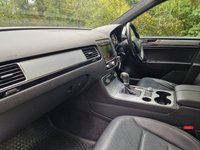 USED 2017 67 VOLKSWAGEN TOUAREG 3.0 TDI V6 R-Line SUV 5dr Diesel Tiptronic 4WD Euro 6 (s/s) (262 ps) 8.9% APR FINANCE RATES