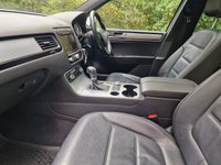 USED 2017 67 VOLKSWAGEN TOUAREG 3.0 TDI V6 R-Line SUV 5dr Diesel Tiptronic 4WD Euro 6 (s/s) (262 ps) 8.9% APR FINANCE RATES