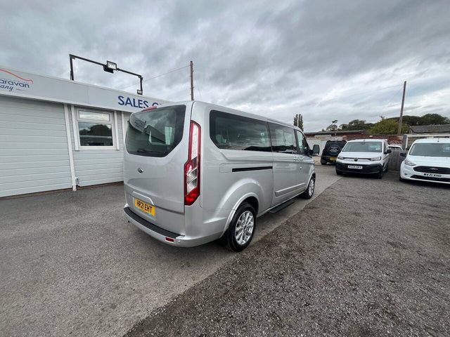 2021 Ford Tourneo Custom 2L Titanium 5dr - Photo 7