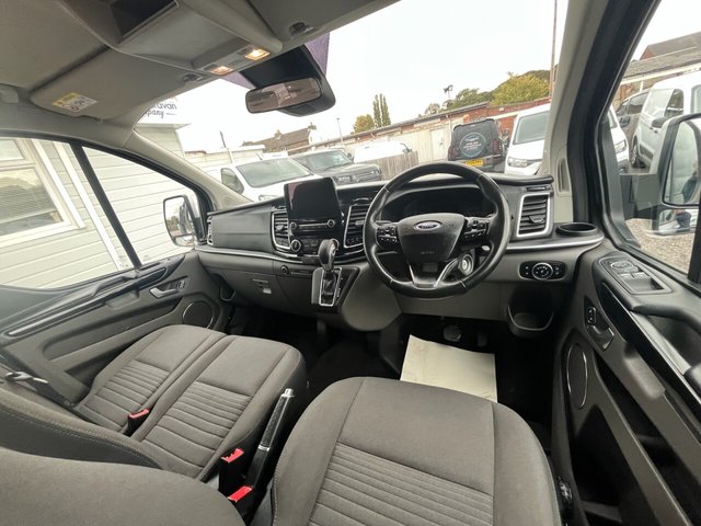 2021 Ford Tourneo Custom 2L Titanium 5dr - Photo 11