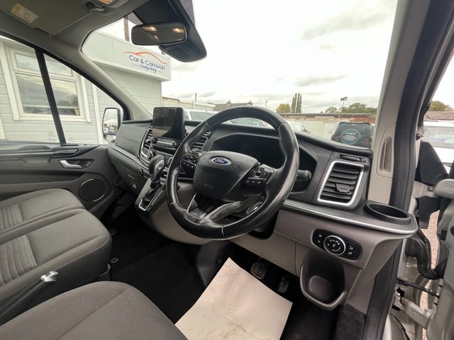 2021 Ford Tourneo Custom 2L Titanium 5dr - Photo 12