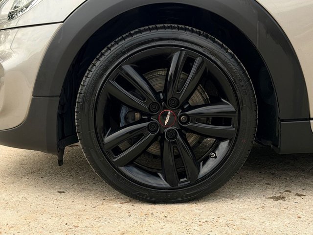 2019 MINI Hatch 1.5L Cooper Sport 5dr - Photo 11