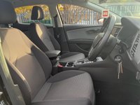 USED 2019 68 SEAT LEON 1.6 TDI SE Dynamic Hatchback 5dr Diesel DSG Euro 6 (s/s) (115 ps) 2 OWNERS FROM NEW* AUTOMATIC* SAT NAV* PARKING SENSORS* REVERSING CAMERA* CRUISE CONTROL* ELECTRIC HANDBRAKE* AIR CON* AUTO START / STOP* BLUETOOTH PHONE AND AUDIO* DAB* AUX* USB* APPLE CARPLAY* ANDROID AUTO