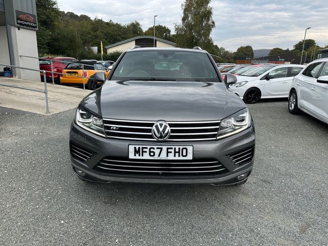 2017 VOLKSWAGEN TOUAREG 3.0 TDI V6 R-Line Plus SUV 5dr Diesel Tiptronic 4WD Euro 6 (s/s) (262 ps) - Photo 3