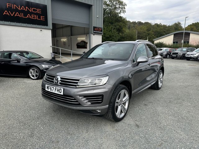 2017 VOLKSWAGEN TOUAREG 3.0 TDI V6 R-Line Plus SUV 5dr Diesel Tiptronic 4WD Euro 6 (s/s) (262 ps) - Photo 4