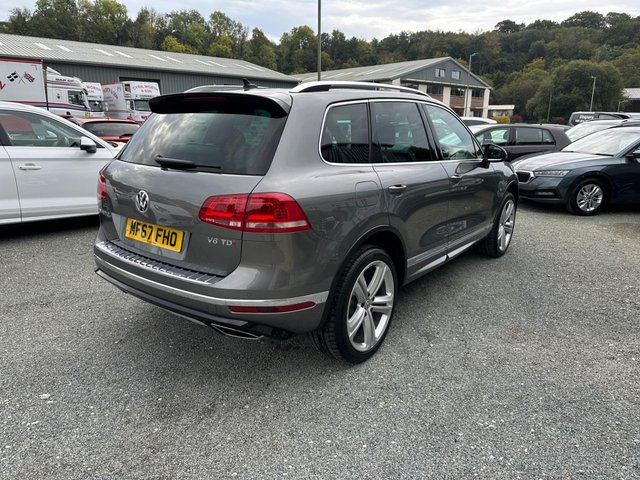 2017 VOLKSWAGEN TOUAREG 3.0 TDI V6 R-Line Plus SUV 5dr Diesel Tiptronic 4WD Euro 6 (s/s) (262 ps) - Photo 6