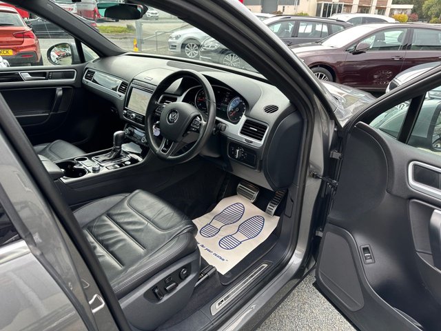 2017 VOLKSWAGEN TOUAREG 3.0 TDI V6 R-Line Plus SUV 5dr Diesel Tiptronic 4WD Euro 6 (s/s) (262 ps) - Photo 10