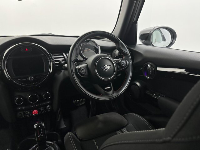 2020 MINI Hatch - Photo 11