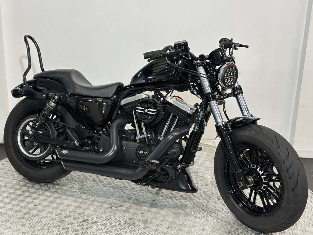 Batwing SML Windschild Für Harley Davidson Sportster 1200 Forty-Eight (2017-2019) – Kurz, Transparent – Aus ABS & Methacrylat