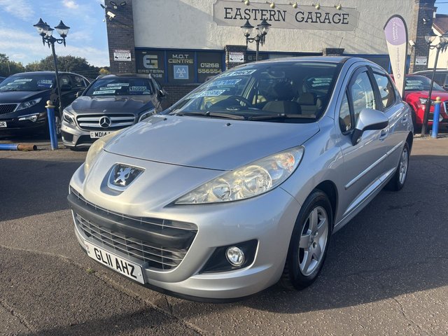 2011 Peugeot 207 1.4 Envy Hatchback 5dr Petrol Manual Euro 5 (75 ps) photo