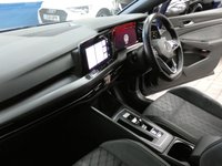 USED 2021 21 VOLKSWAGEN GOLF 1.5 eTSI MHEV R-Line Estate 5dr Petrol Hybrid DSG Euro 6 (s/s) (150 ps) SAT NAV PART LEATHER HEATED SEATS CRUISE CONTROL PARKING SENSORS 1 OWNER SERVICE HISTORY WARRANTY