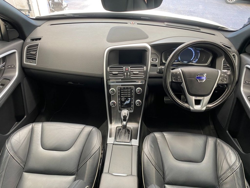 USED 2016 16 VOLVO XC60 2.4 D5 R-Design Lux Nav SUV 5dr Diesel Auto AWD Euro 6 (s/s) (220 ps) GREAT SPECIFICATION R DESIGN XC60