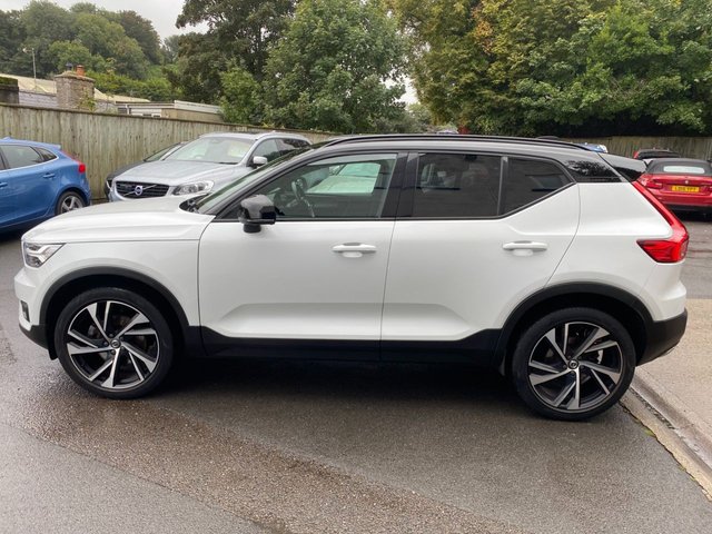 View our VOLVO XC40