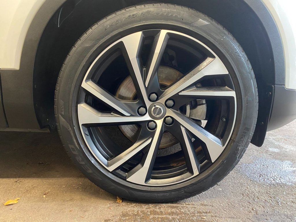 USED 2019 19 VOLVO XC40 2.0 T5 R-Design Pro SUV 5dr Petrol Auto AWD Euro 6 (s/s) (247 ps) 24000 MILES R DESIGN PRO