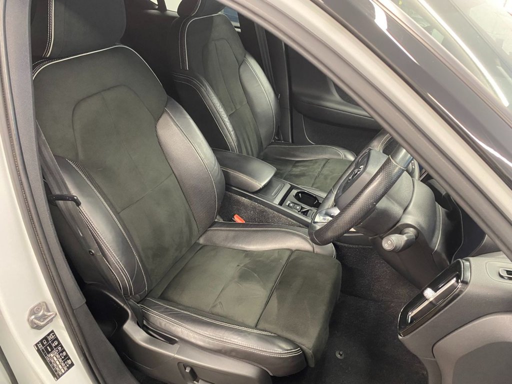 USED 2019 19 VOLVO XC40 2.0 T5 R-Design Pro SUV 5dr Petrol Auto AWD Euro 6 (s/s) (247 ps) 24000 MILES R DESIGN PRO
