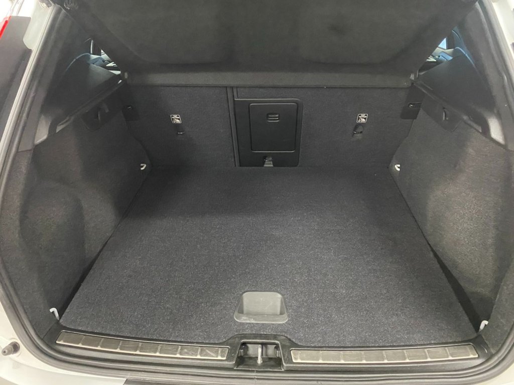 USED 2019 19 VOLVO XC40 2.0 T5 R-Design Pro SUV 5dr Petrol Auto AWD Euro 6 (s/s) (247 ps) 24000 MILES R DESIGN PRO