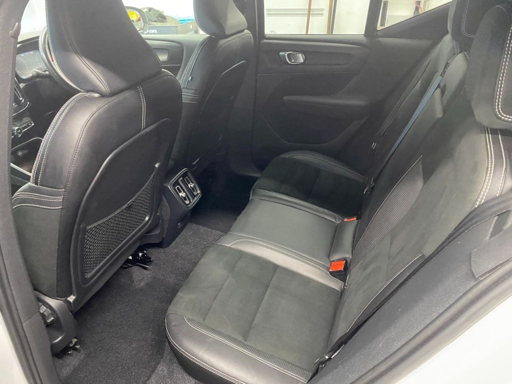 USED 2019 19 VOLVO XC40 2.0 T5 R-Design Pro SUV 5dr Petrol Auto AWD Euro 6 (s/s) (247 ps) 24000 MILES R DESIGN PRO