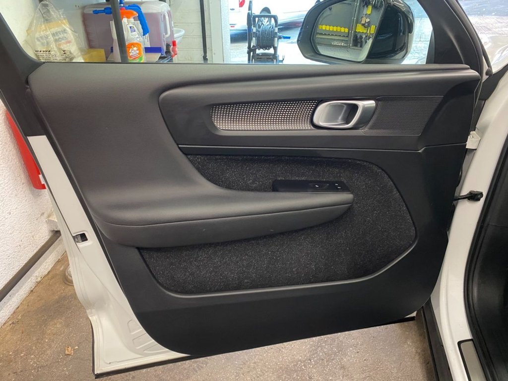 USED 2019 19 VOLVO XC40 2.0 T5 R-Design Pro SUV 5dr Petrol Auto AWD Euro 6 (s/s) (247 ps) 24000 MILES R DESIGN PRO