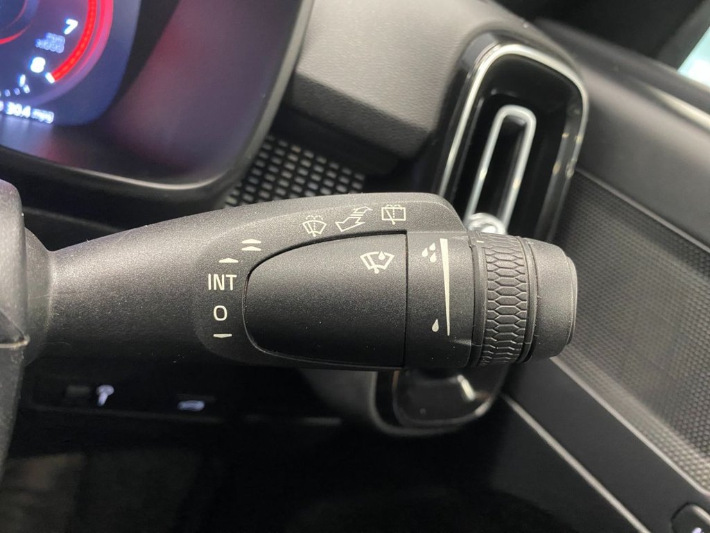 USED 2019 19 VOLVO XC40 2.0 T5 R-Design Pro SUV 5dr Petrol Auto AWD Euro 6 (s/s) (247 ps) 24000 MILES R DESIGN PRO