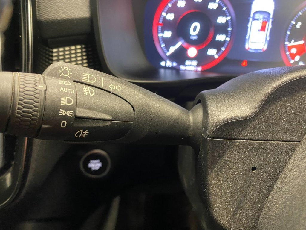 USED 2019 19 VOLVO XC40 2.0 T5 R-Design Pro SUV 5dr Petrol Auto AWD Euro 6 (s/s) (247 ps) 24000 MILES R DESIGN PRO