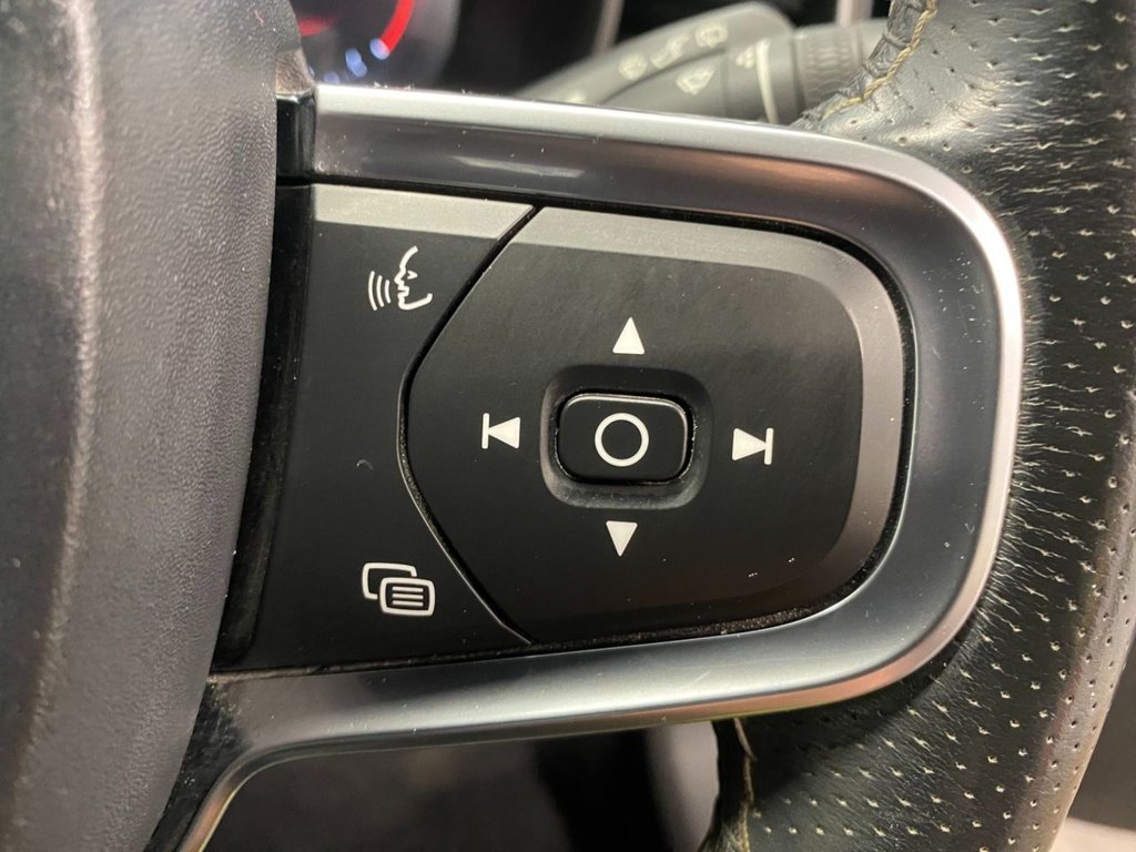USED 2019 19 VOLVO XC40 2.0 T5 R-Design Pro SUV 5dr Petrol Auto AWD Euro 6 (s/s) (247 ps) 24000 MILES R DESIGN PRO