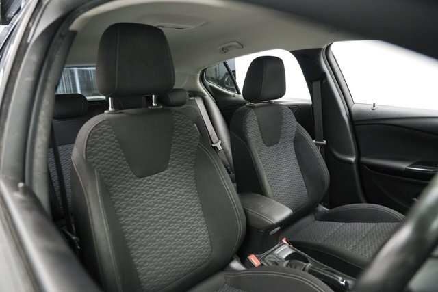 2018 VAUXHALL ASTRA 1.4i Turbo SRi Nav Euro 6 5dr - Photo 9