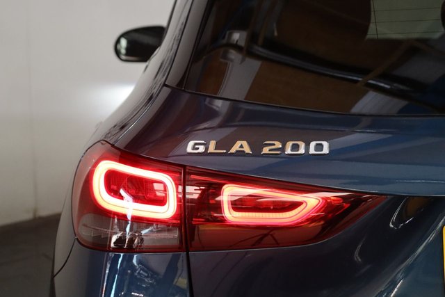 2022 MERCEDES-BENZ GLA GLA200 AMG Line 5dr Auto (SAT NAV) - Photo 12