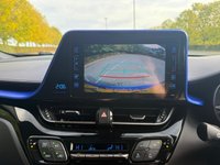 USED 2017 67 TOYOTA C-HR 1.8 VVT-h Dynamic SUV 5dr Petrol Hybrid CVT Euro 6 (s/s) (122 ps) 