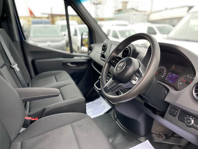2020 Mercedes-Benz Sprinter 2.1L null 5dr - Photo 3