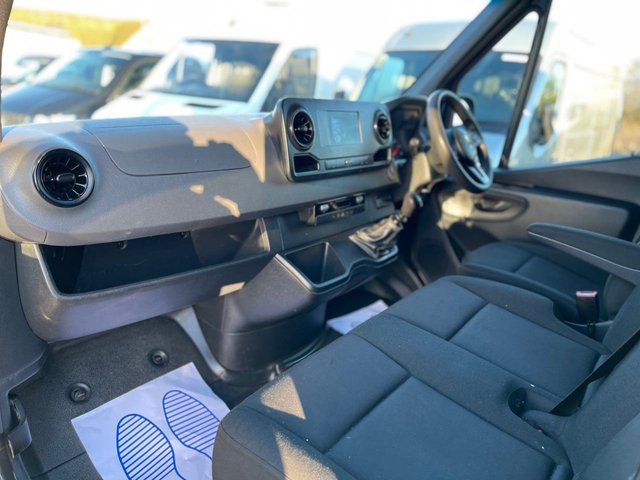 2019 Mercedes-Benz Sprinter 2.1L null 5dr - Photo 7