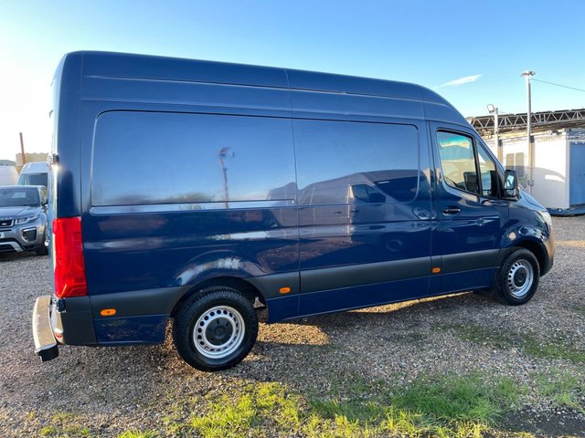 2019 Mercedes-Benz Sprinter 2.1L null 5dr - Photo 12