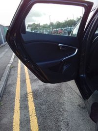 USED 2015 65 VOLVO V40 2.0 T2 SE Nav Hatchback 5dr Petrol Manual Euro 6 (s/s) (122 ps) 