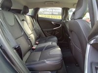USED 2015 65 VOLVO V40 2.0 T2 SE Nav Hatchback 5dr Petrol Manual Euro 6 (s/s) (122 ps) 