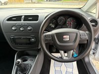 USED 2010 59 SEAT LEON 1.6 8V S Emocion Hatchback 5dr Petrol Manual Euro 4 (102 bhp) 