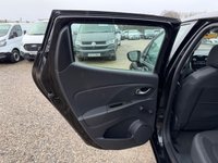 USED 2019 19 RENAULT CLIO 1.5 dCi Play Hatchback 5dr Diesel Manual Euro 6 (s/s) (90 ps) *EX MOD**Full Service History*