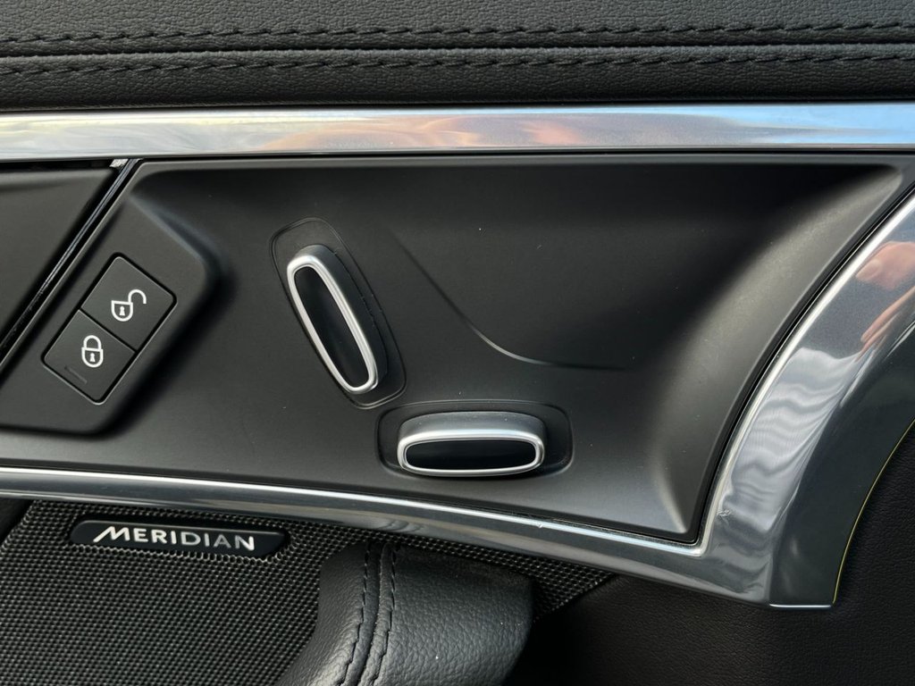 USED 2019 69 JAGUAR F-TYPE 3.0 V6 GPF R-Dynamic Coupe 2dr Petrol Auto Euro 6 (s/s) (340 ps)