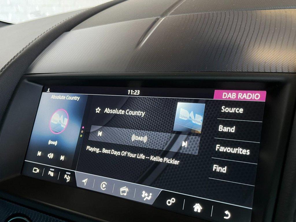 USED 2019 69 JAGUAR F-TYPE 3.0 V6 GPF R-Dynamic Coupe 2dr Petrol Auto Euro 6 (s/s) (340 ps)